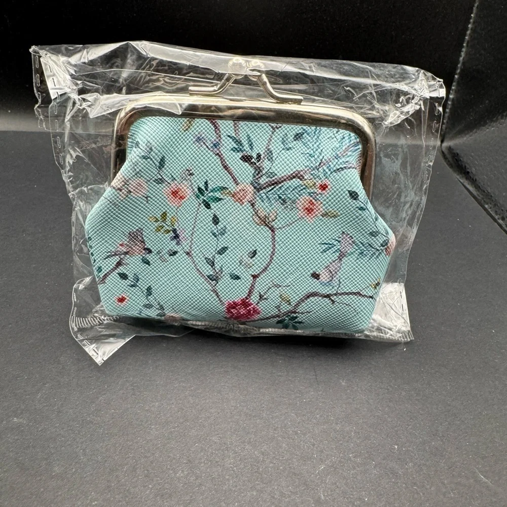Brand New Floral Print Women's Coin Holder